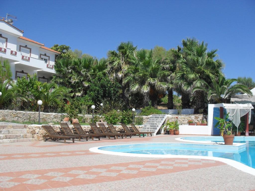 Villa Pouloudia Vatera Exterior photo