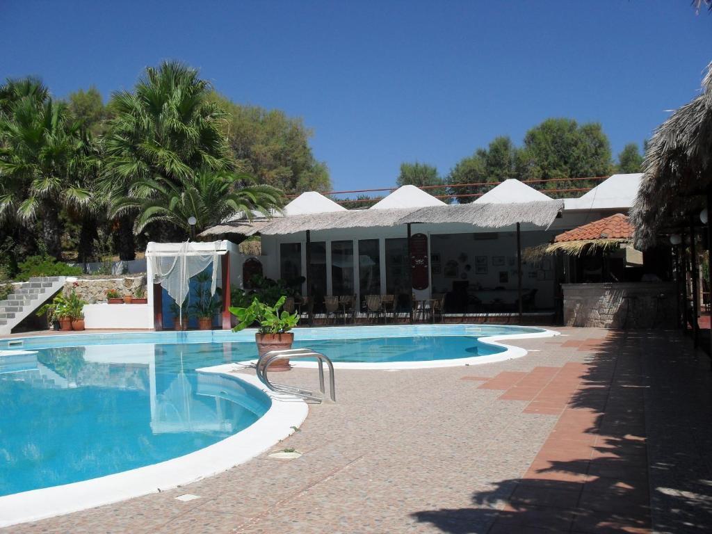 Villa Pouloudia Vatera Exterior photo